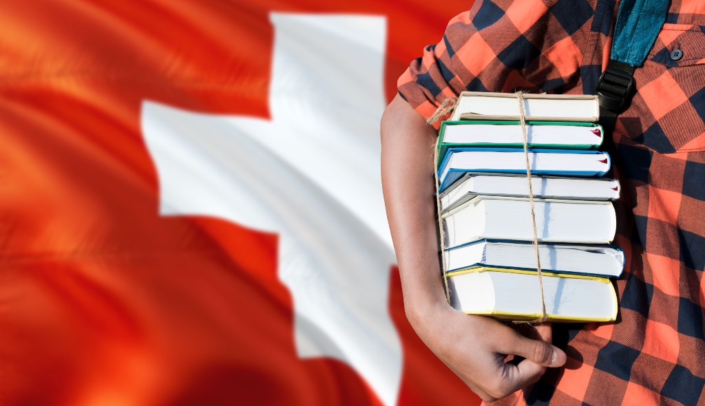 Ob Schule, Lehre oder Studium – das Schweizer Bildungssystem bietet viele Wege und Chancen. Foto: Adobe Stock